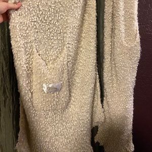 Ivory cream giving Shawl